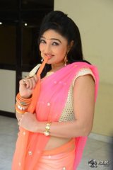 Ramya Sri Interview About O Malli